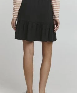 Oxmo OXEIRA - Falda Acampanada - Black , Mujer 10 Oxmo OXEIRA - Falda Acampanada - Black , Mujer -Oxmo Elegante tienda 428252f665c3417c947b0962d065eac5