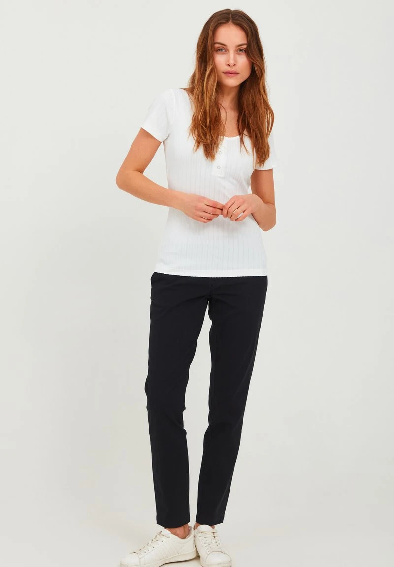 Oxmo OXPILAR - Pantalones Chinos - Black , Mujer 4 Oxmo OXPILAR - Pantalones Chinos - Black , Mujer - Image 2