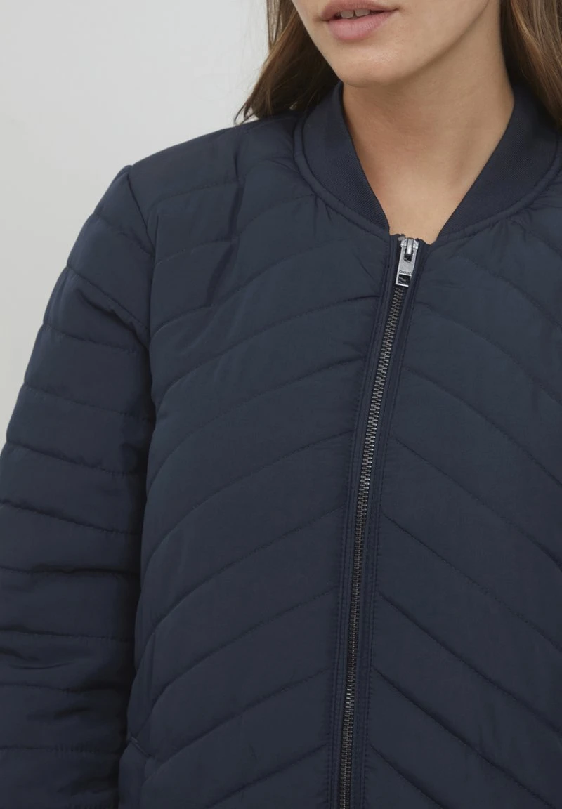 Oxmo OXMADALYN - Abrigo De Invierno - Total Eclipse , Mujer 6 Oxmo OXMADALYN - Abrigo De Invierno - Total Eclipse , Mujer - Image 4